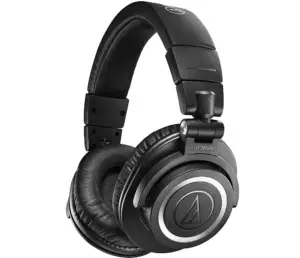 What Are Monitor Headphones?