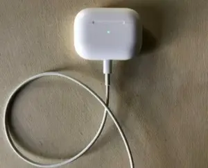 9 ways to fix Airpod case not charging